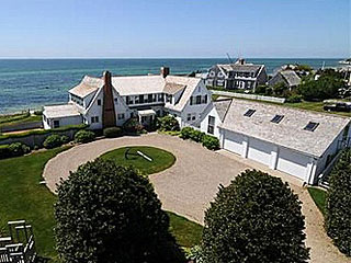 Taylor Swift Buys Home Near the Kennedys on Cape Cod| Couples, Celeb Real Estate, The Kennedys, Taylor Swift