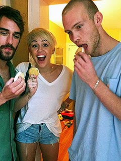 Miley Cyrus Samples Lemon Cookies on Philly Trip! Get the Recipe
