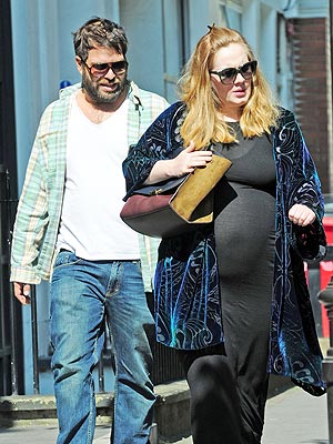 : Adele Debuts Baby Belly â€“ Moms & Babies â€“ Celebrity Babies ...
