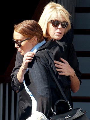 Lindsay Lohan and Dina Lohan Dispute Brings Police to Long Island Home| Crime & Courts, Dina Lohan, Lindsay Lohan