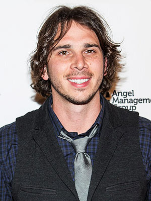 Bachelor Ben Flajnik reacts to ex Courtney Robertson with Arie Luyendyk