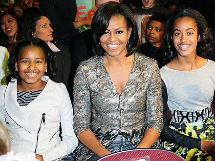 What Surprising Book Are the Obama Girls Reading this Summer?