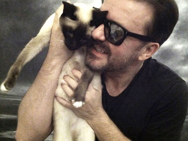 15 Celebrities Who Are Obsessed With Their Pets 5