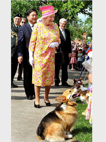 WALK IN THE PARK photo | Queen Elizabeth II