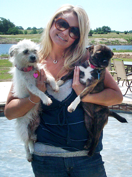TWO CUTE photo | Miranda Lambert