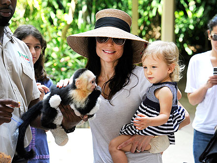 Bethenny Frankel, Bryn Meet Monkey in Miami