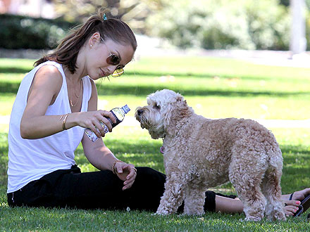 Minka Kelly & Chewy: Fun Day at the Park!| Stars and Pets, Dogs, Minka Kelly