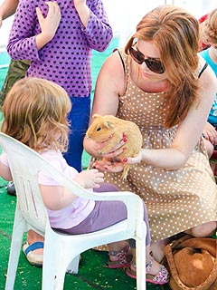 To the Petting Zoo! Isla Fisher & Mark McGrath Have Family Fun with Ponies | Isla Fisher