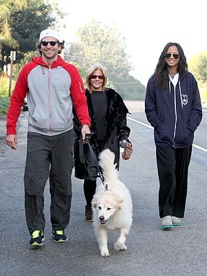 Bradley Cooper, Zoe Saldana Walk Dog on Thanksgiving