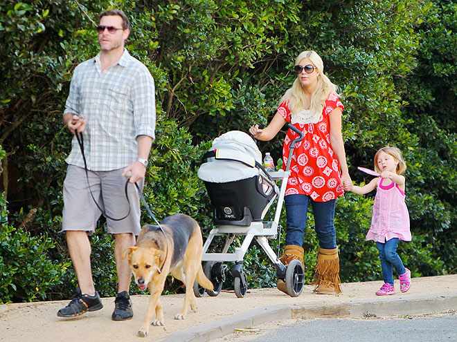 TORI SPELLING photo | Tori Spelling