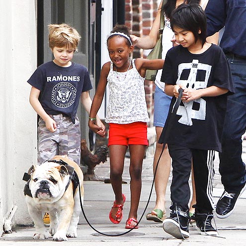 SHILOH, ZAHARA & MADDOX photo | Maddox Jolie-Pitt, Shiloh Jolie-Pitt, Zahara Jolie-Pitt