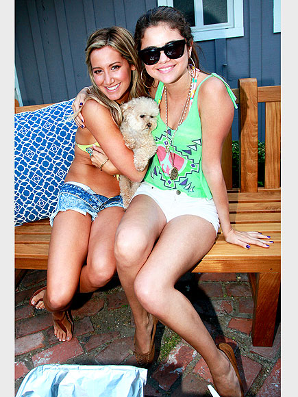 ASHLEY TISDALE & SELENA GOMEZ photo | Ashley Tisdale, Selena Gomez