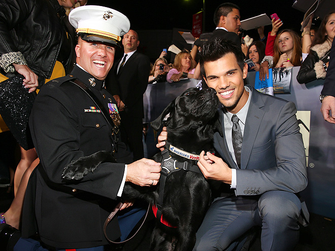 TAYLOR LAUTNER photo | Taylor Lautner