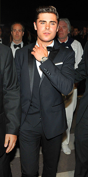 ZAC EFRON photo | Zac Efron