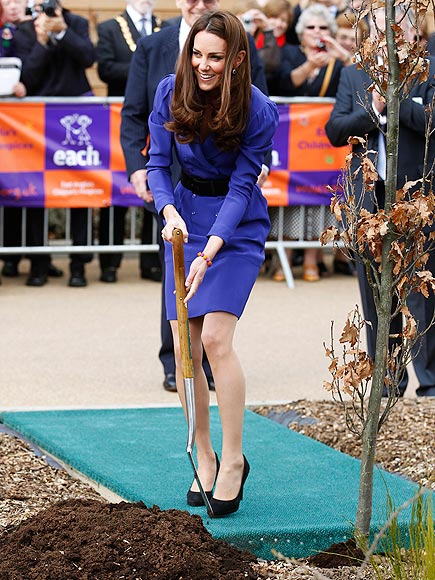 DIGGING DEEP
 photo | Kate Middleton
