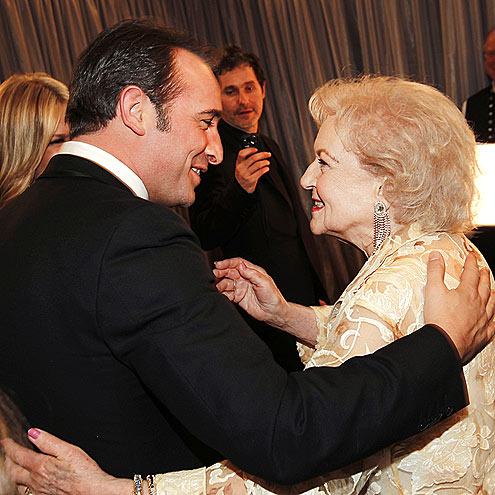 WINNING ATTITUDE
 photo | Betty White, Jean Dujardin