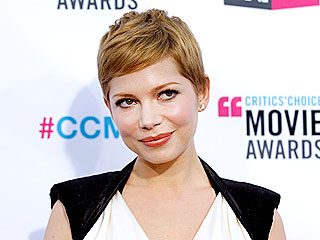 17 Winning Looks from the Critics' Choice Awards | Michelle Williams