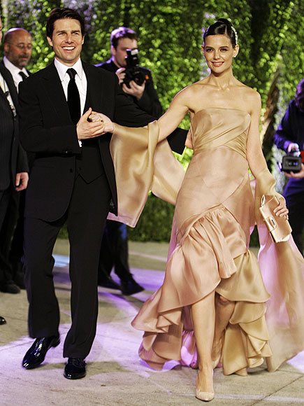 BLUSHING BRIDE photo | Katie Holmes, Tom Cruise