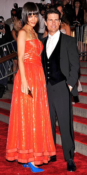 HOW THEY 'MET' photo | Katie Holmes, Tom Cruise