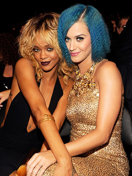 KEEPING IT COZY photo | Katy Perry, Rihanna