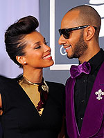Grammy 2012's Dazzling Duos | Alicia Keys