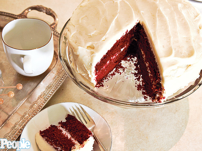MOLLY SIMS'S MOM'S RED VELVET CAKE photo | Molly Sims