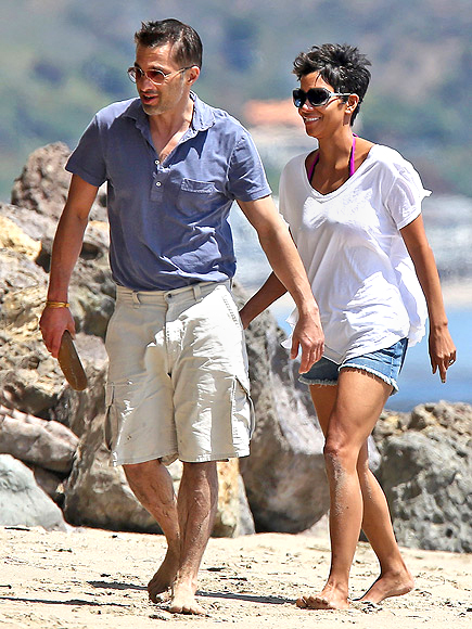 OLIVIER MARTINEZ & HALLE BERRY
photo | Halle Berry, Olivier Martinez