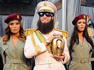 Stars Soak Up Oscars '12 Mania
