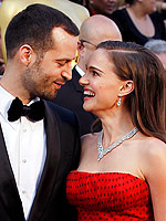 Flashback: Oscars' Most Adoring Couples