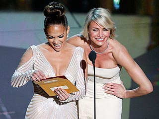 Jennifer Lopez's Stylist Defends Her Oscar Dress: There Was No 'Slip' | Cameron Diaz, Jennifer Lopez