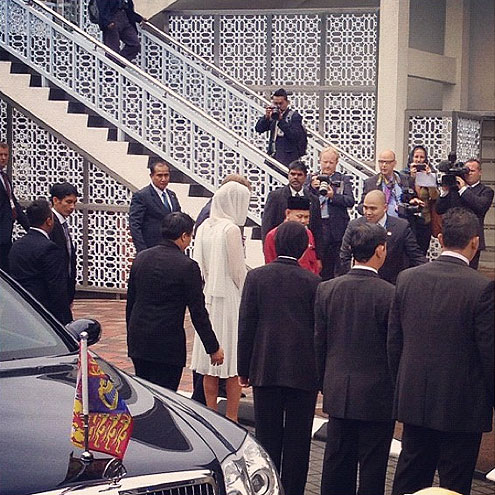 LOCAL CUSTOMS photo | Kate Middleton, Prince William