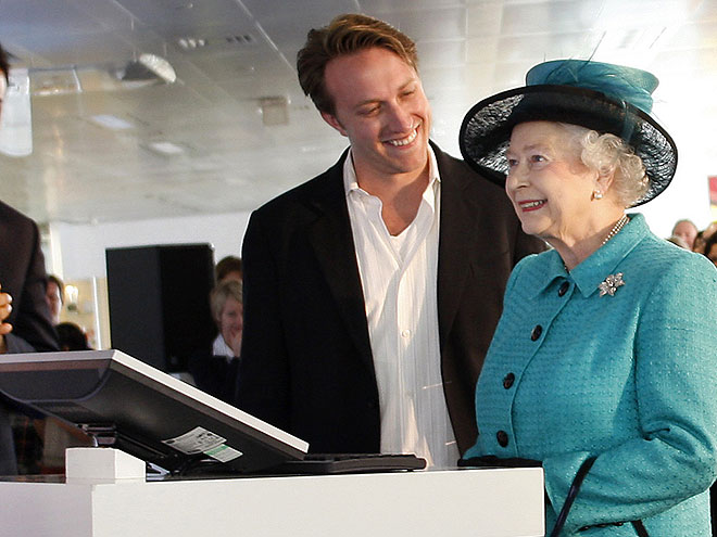 ONLINE PIONEER photo | Queen Elizabeth II