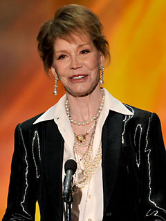 Mary Tyler Moore's Life Achievement Honored at SAG Awards | Mary Tyler Moore
