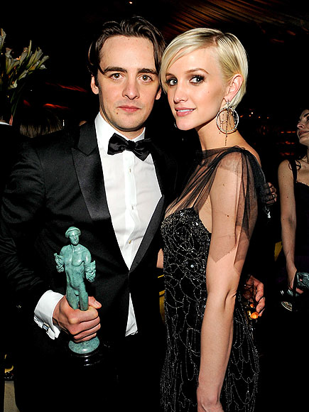 THREE'S NOT A CROWD photo | Ashlee Simpson, Vincent Piazza