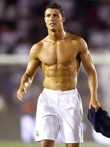 http://img2.timeinc.net/people/i/2012/specials/sma/athletes/cristiano-ronaldo-1-435.jpg