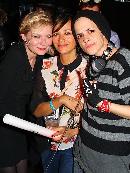 MUSIC-MINDED photo | Kirsten Dunst, Rashida Jones, Samantha Ronson