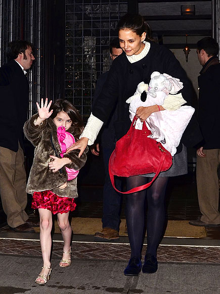 SO LONG! photo | Katie Holmes, Suri Cruise