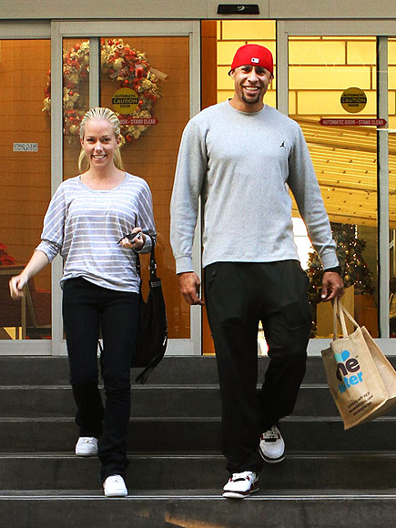 STEP TO IT
 photo | Hank Baskett, Kendra Wilkinson