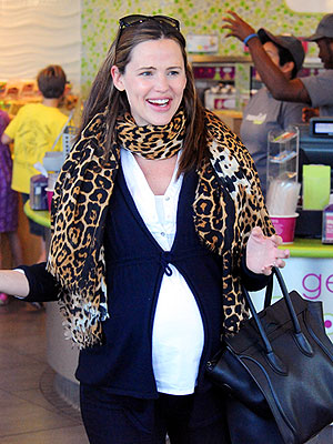 BumpWatch: Jennifer Garner’s Animal Attraction