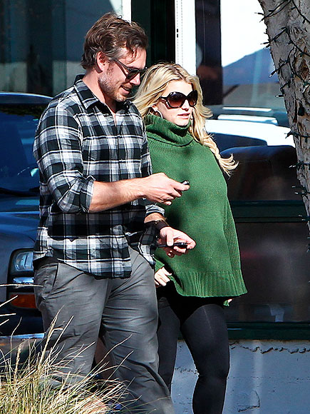SWEATER WEATHER photo | Jessica Simpson