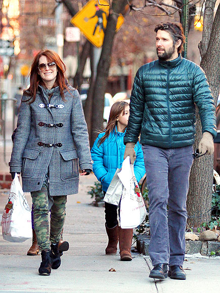 IN THE BAG photo | Julianne Moore