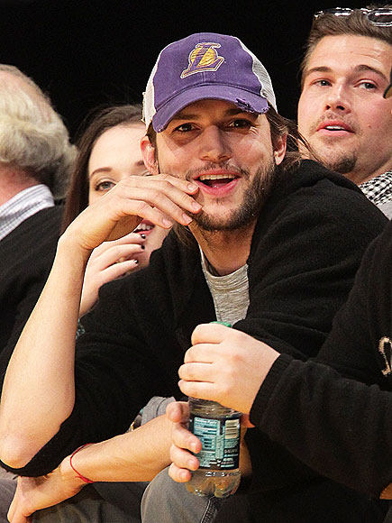 COURTSIDE HUSTLE
 photo | Ashton Kutcher