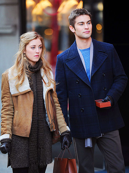 COSTUME DRAMA
 photo | Chace Crawford