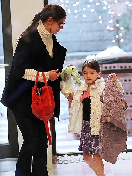 HANDLE WITH CARE photo | Katie Holmes