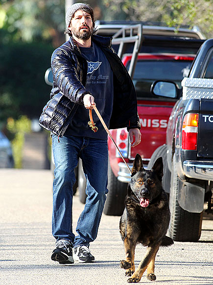 LEASH ON LIFE
 photo | Ben Affleck