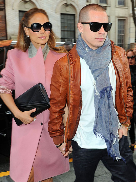 LINKED IN
 photo | Jennifer Lopez