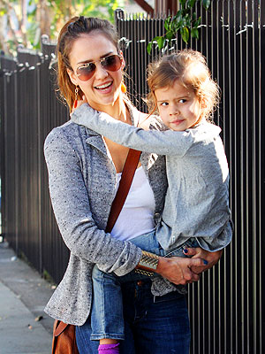 Star Tracks: Star Tracks: Friday, February 3, 2012 | Jessica Alba