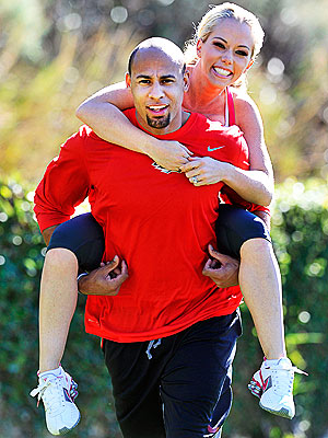 Star Tracks: Star Tracks: Monday, January 30, 2012 | Kendra Wilkinson