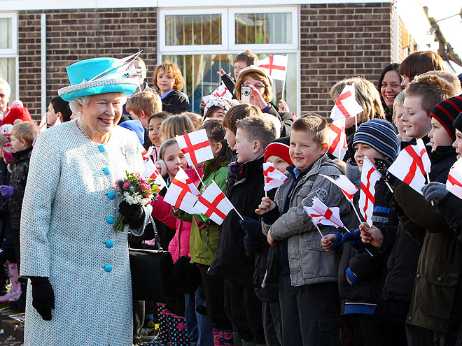 FIT FOR A QUEEN photo | Queen Elizabeth II