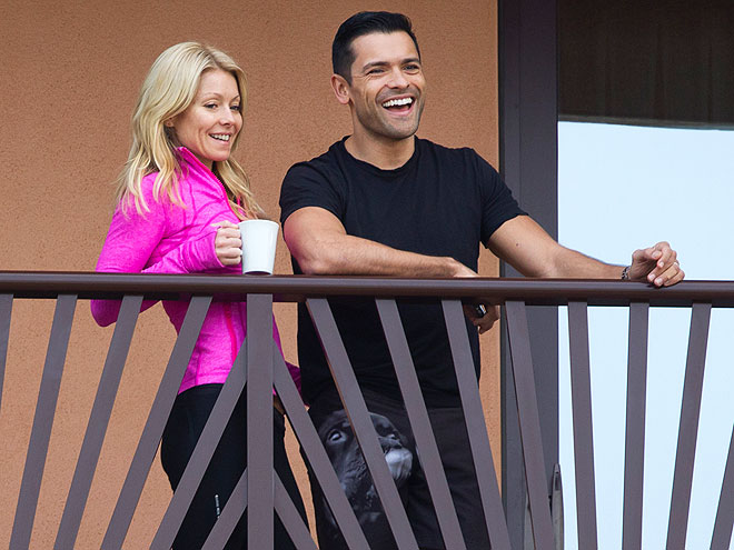 TICKLED PINK photo | Kelly Ripa, Mark Consuelos